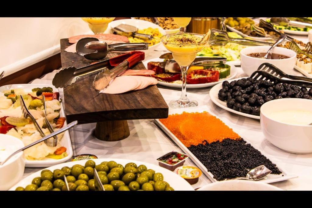 Global Express Hotell Baku Exteriör bild