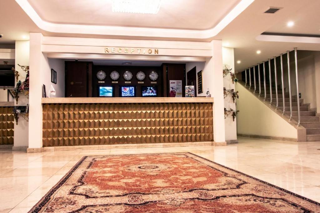 Global Express Hotell Baku Exteriör bild