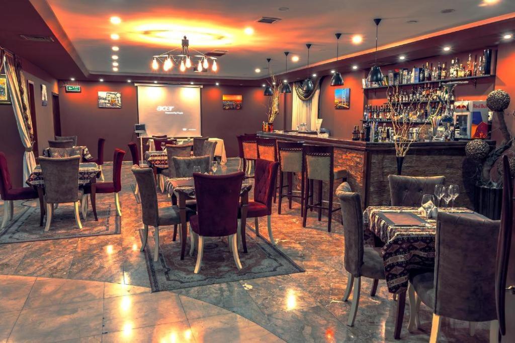 Global Express Hotell Baku Exteriör bild